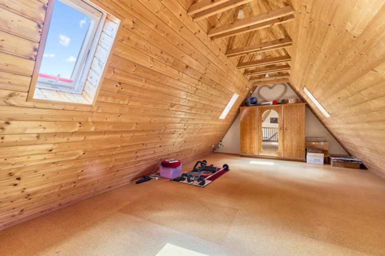 Hinterhaus ausgebauter Dachboden