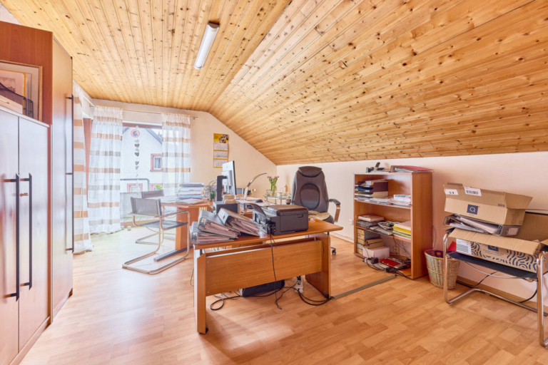Büro/weiteres Schlafzimmer