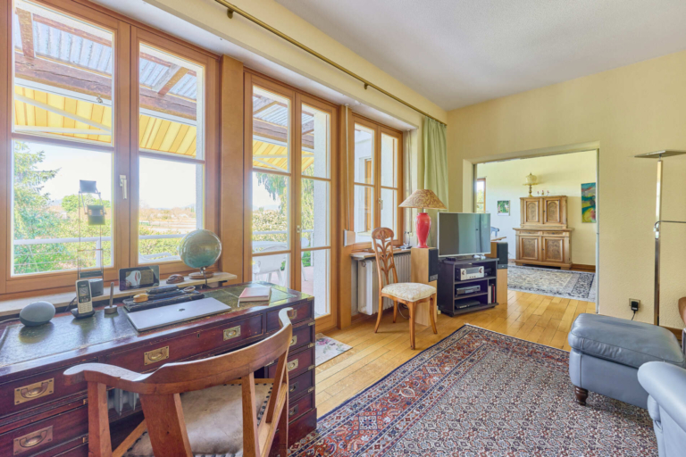 Wohnzimmer mit Terrasse