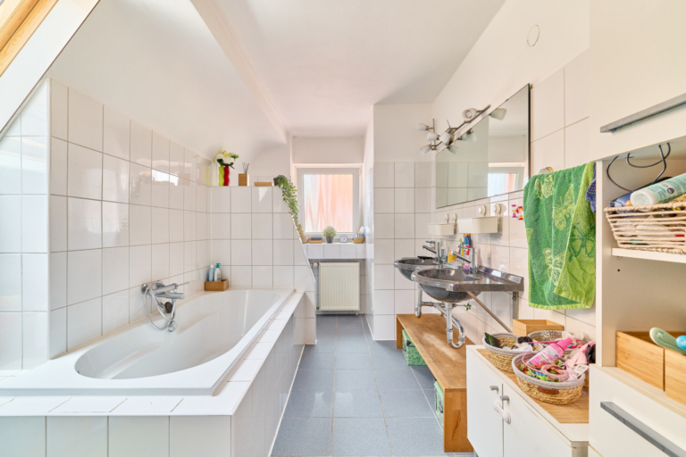 Vorderhaus Bad im Obergeschoss