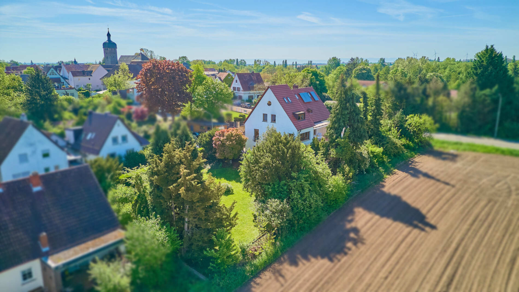 Ansicht mit Garten-Bauplatz