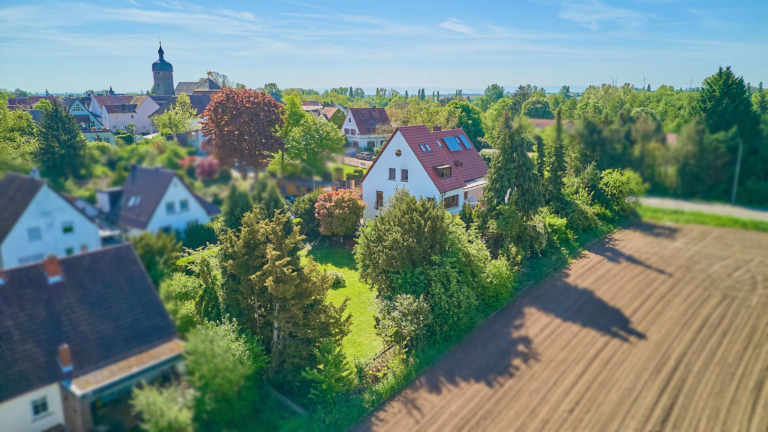 Ansicht mit Garten-Bauplatz
